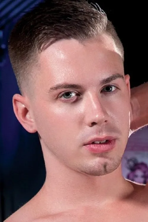 Kyler Ash interpretando a