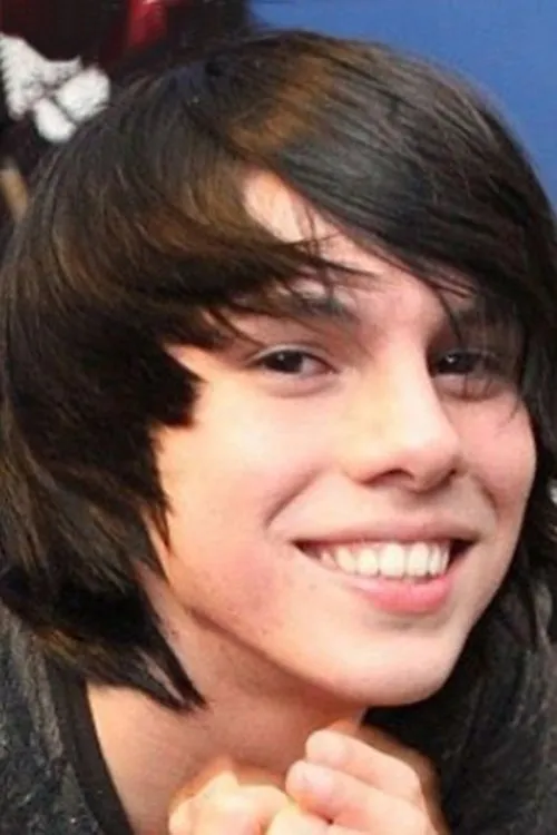 Kyler Moss interpretando a 