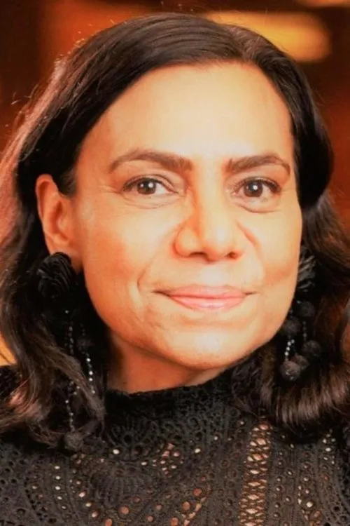 Kylie Belling — personaje: Trish Emu