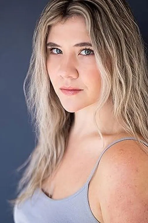 Kylie Kay interpretando a Crystal Taylor (as Kylie Renwick)