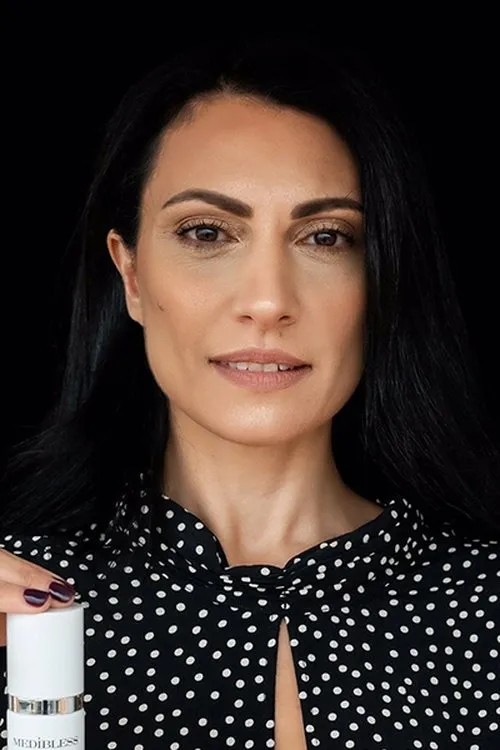 Kynthia Pavlidou — personaje: ?????a