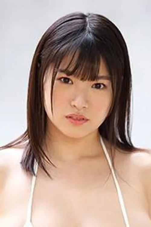 Kyoko Shuri interpretando a