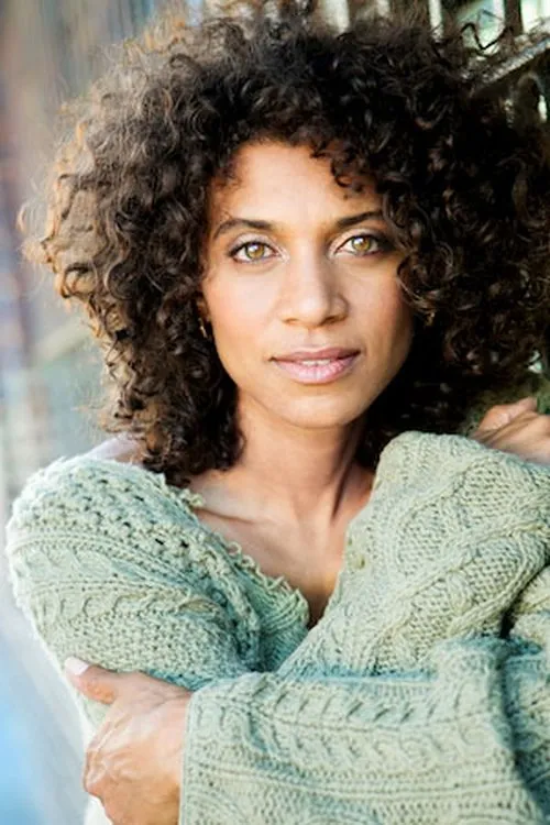 Kyra Groves interpretando a Grace