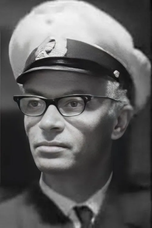 Л. Апинис en su biografía y filmografía