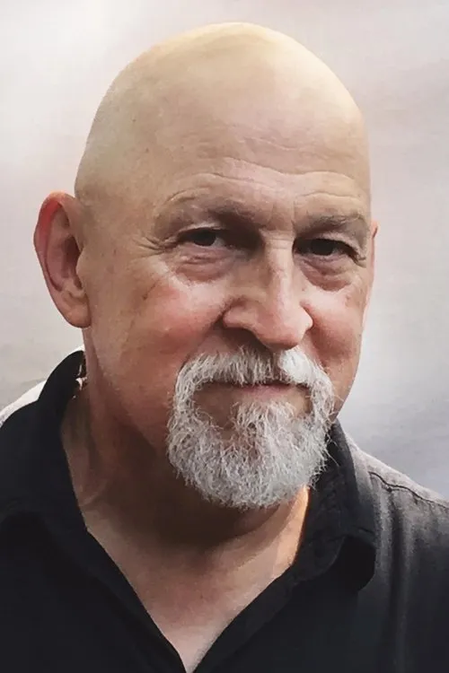 L.R. Hults interpretando a Bob Wilkes