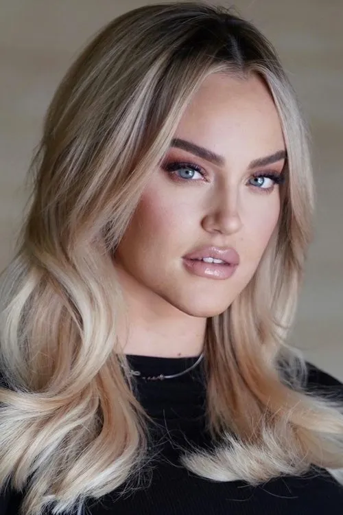 Lacey Schwimmer interpretando a Herself