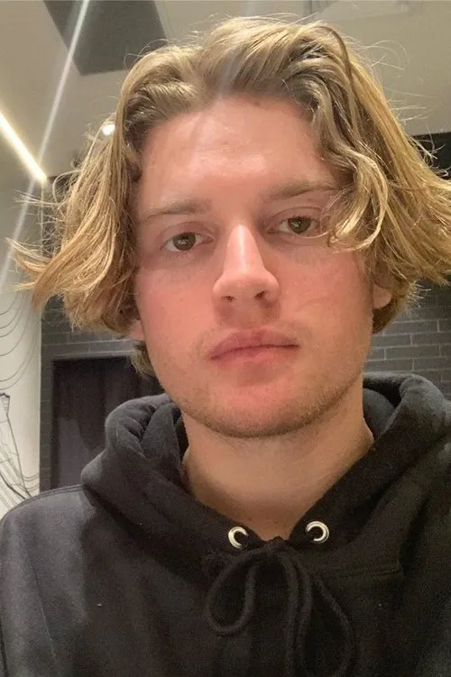 Lachlan Fairbairn — personaje: Lachlan Fairbairn