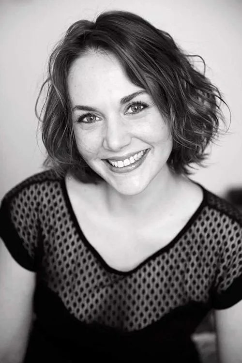 Laetitia Legrix interpretando a Sarah