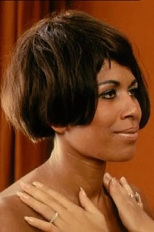 Laetitia Sorel interpretando a Leni