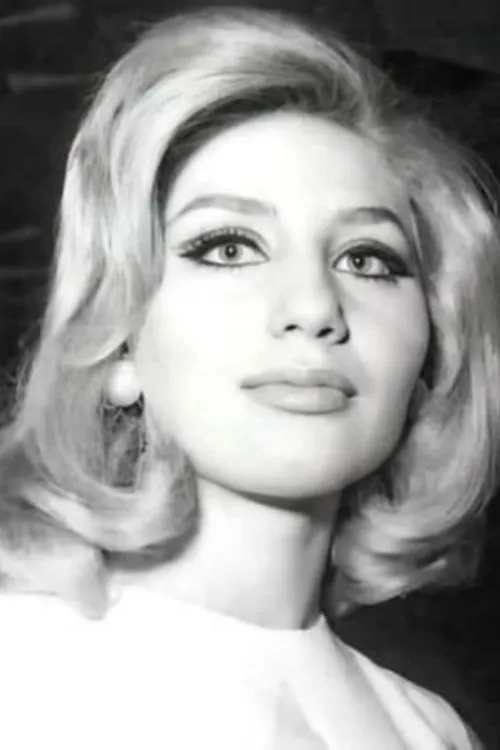 Laila Sheir interpretando a