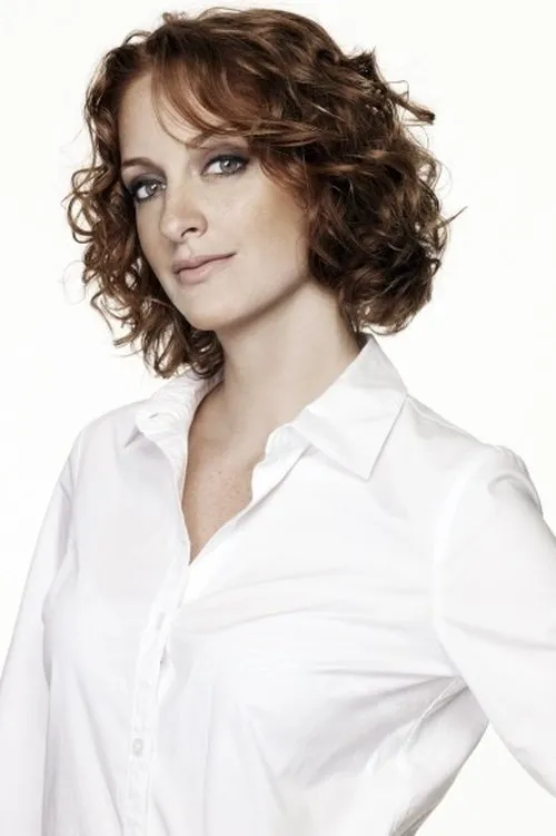 Laila Zaid interpretando a Ana Cláudia