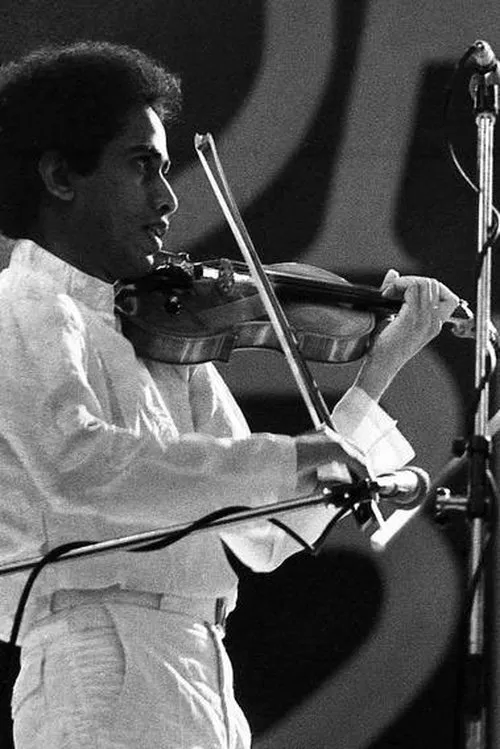 Lakshminarayana Shankar interpretando a Self - Violin