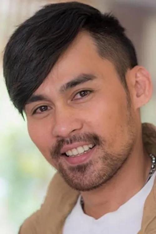 Lâm Minh Thắng interpretando a Cang