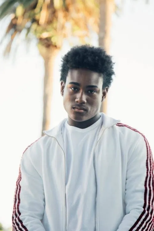 Josh Beauchamp ha trabajado con Lamar Morris en 2 ocasiones