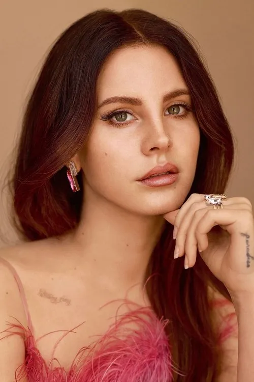 Richard Halverson ha trabajado con Lana Del Rey en 1 ocasiones