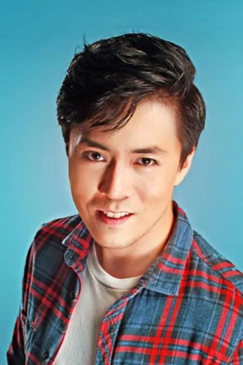 Lance Raymundo interpretando a