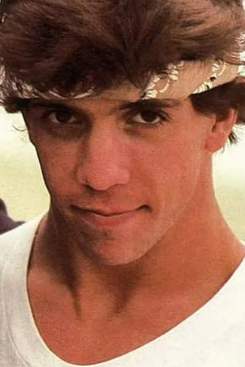 Lance Whitman interpretando a (archive footage)