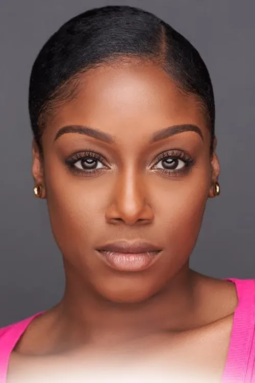 Laneé Bond interpretando a Alexis