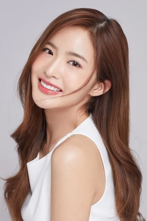 Tatree Chitplee ha trabajado con ลภัสลัล จิรเวชสุนทรกุล en 1 ocasiones