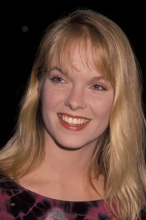 Lara Piper — personaje: Rikki