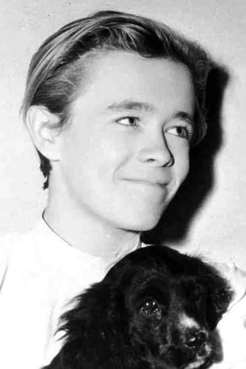 Larry Nunn interpretando a Mike Conroy