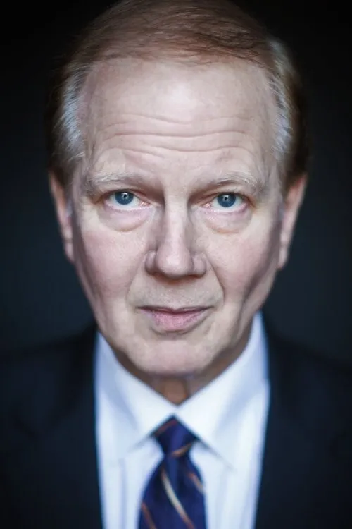 Larry Petersen interpretando a Pastor