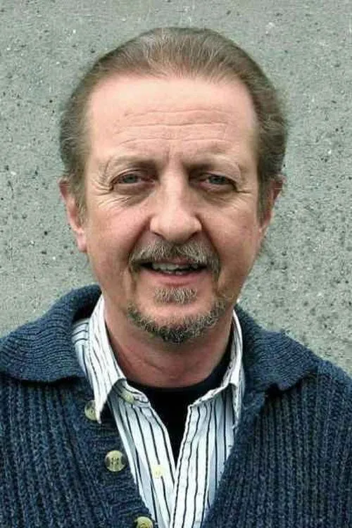 Lasse Lunderskov interpretando a Poul