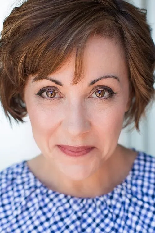 Laura Buckles interpretando a Blake Miller