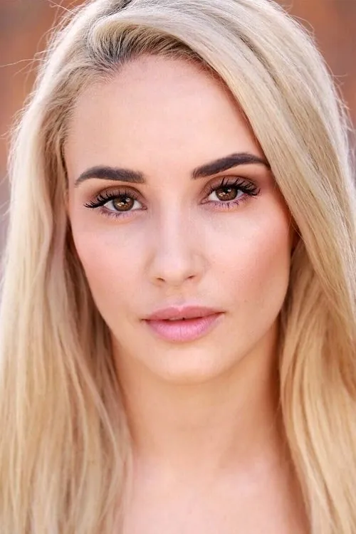 Laura Clare James interpretando a Laura James