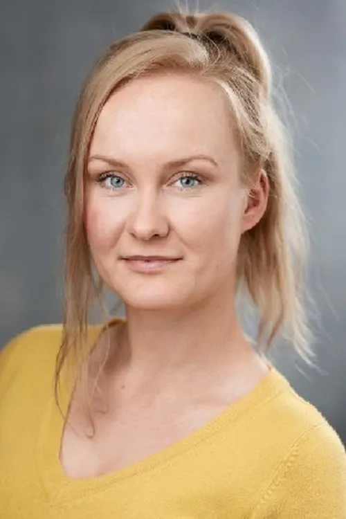 Laura Ellen Wilson interpretando a Talia