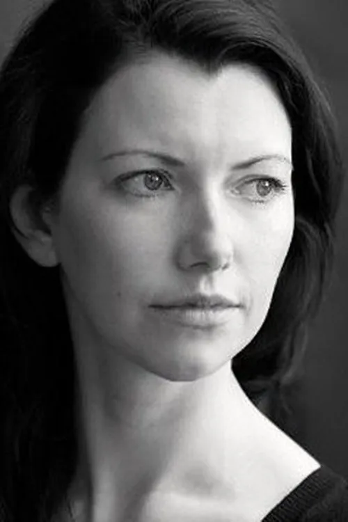 Sarah Churm ha trabajado con Laura Freeman en 1 ocasiones