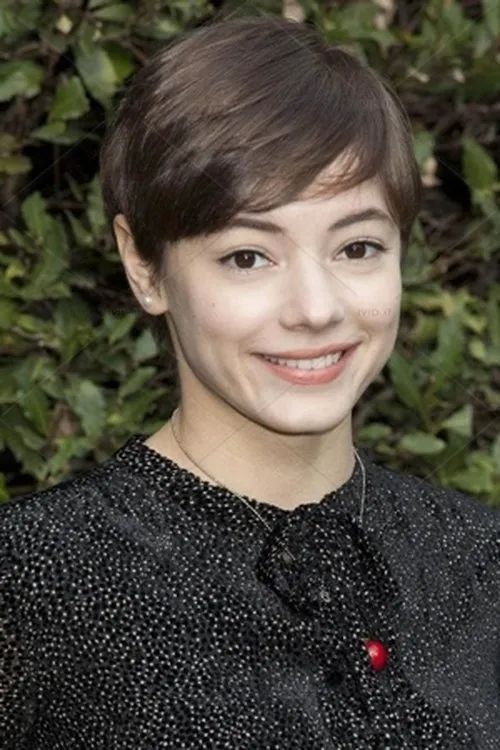 Laura Glavan interpretando a Saturnia