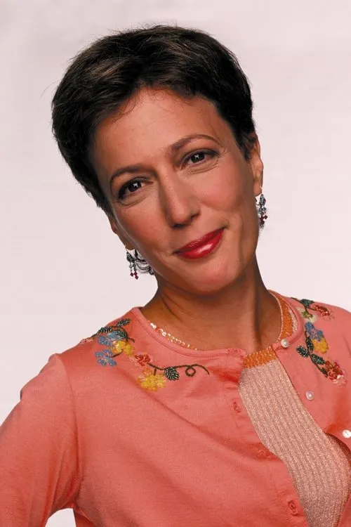 Laura Hall interpretando a Self