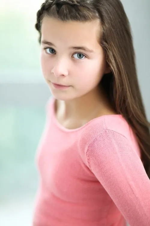 Amélie Eve ha trabajado con Laura MacKillop en 1 ocasiones