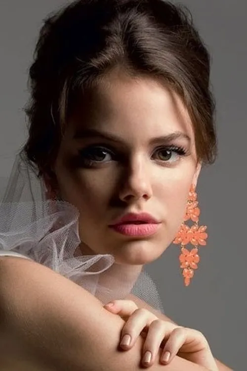 Chay Suede ha trabajado con Laura Neiva en 2 ocasiones