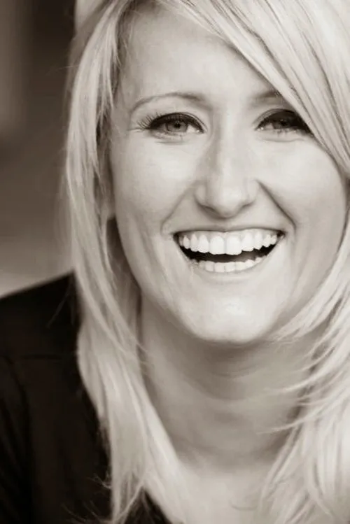 Ross McKinney ha trabajado con Lauren O'Rourke en 1 ocasiones