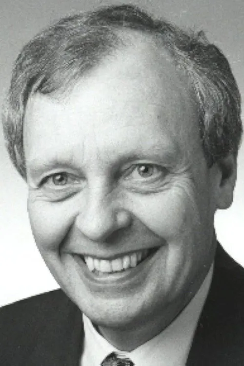 Laurence Foster interpretando a