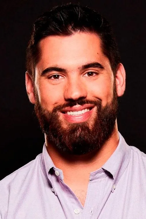 Laurent Duvernay-Tardif — personaje: Self - Host