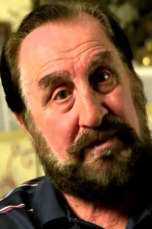 Lazos Terzas interpretando a