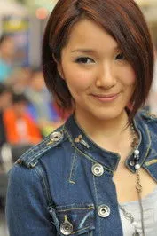 Sándor Boros ha trabajado con Leanne Lee en 1 ocasiones