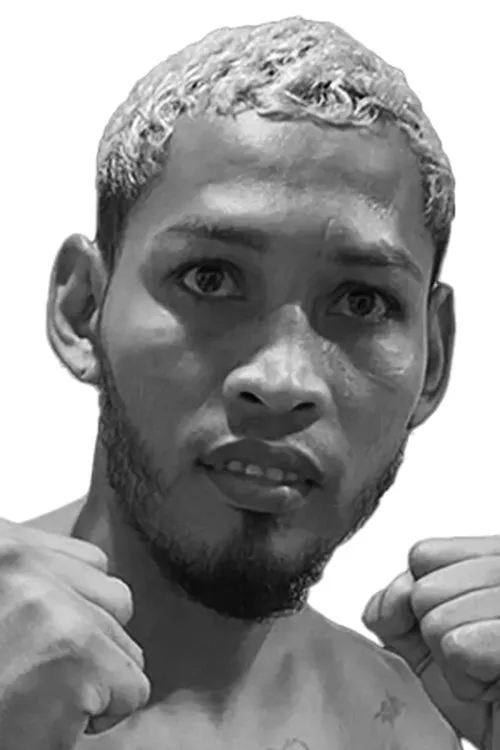 Lebin Morales interpretando a Self