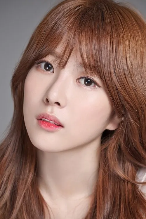 Lee Hae-in — personaje: Soo-Jung