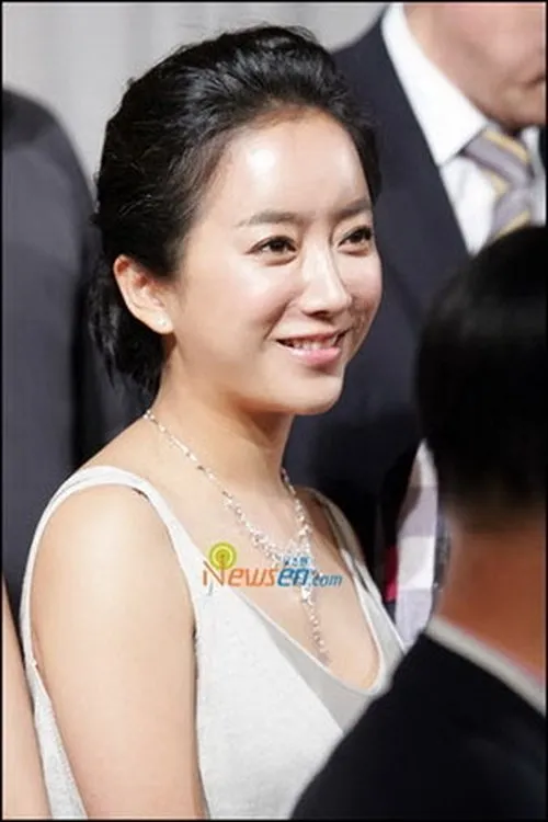 Lee Ip-sae en su biografía y filmografía