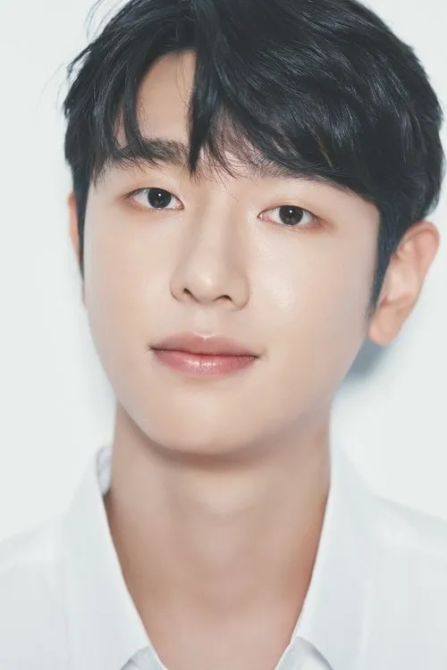 Foto de perfil del actor Lee Jung-jun en el reparto