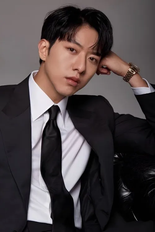 Foto de perfil del actor Lee Jung-shin en el reparto