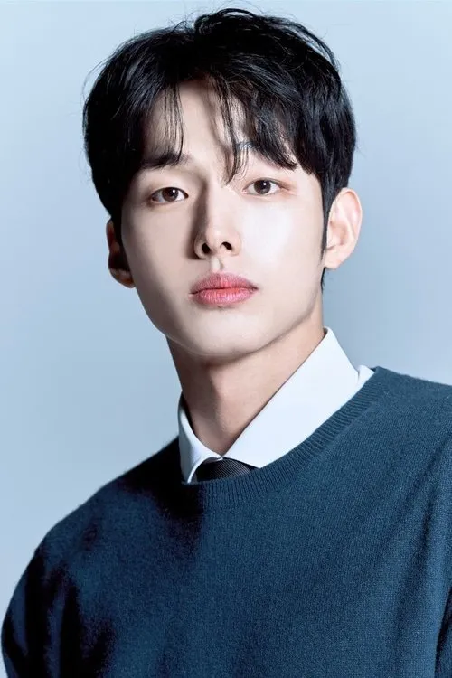 Foto de perfil del actor Lee Jung-sic en el reparto