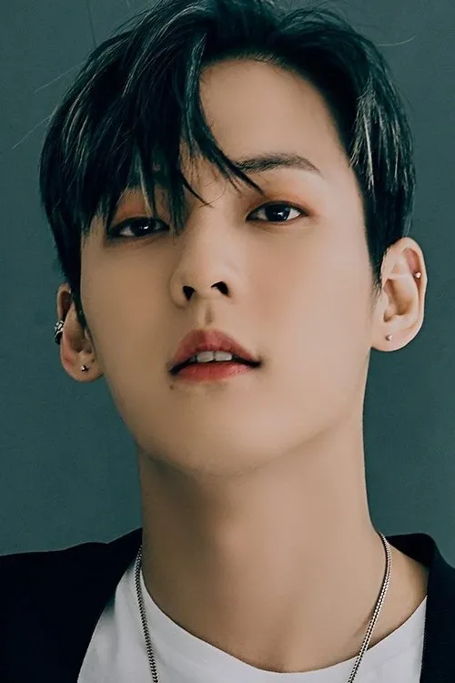 Lee Min-hyuk — personaje: Min-Hyuk