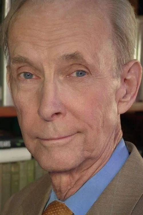 Lee Moore interpretando a Carr