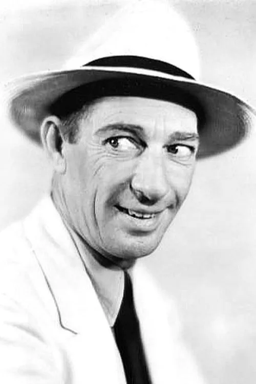 Lee Moran interpretando a Hypo