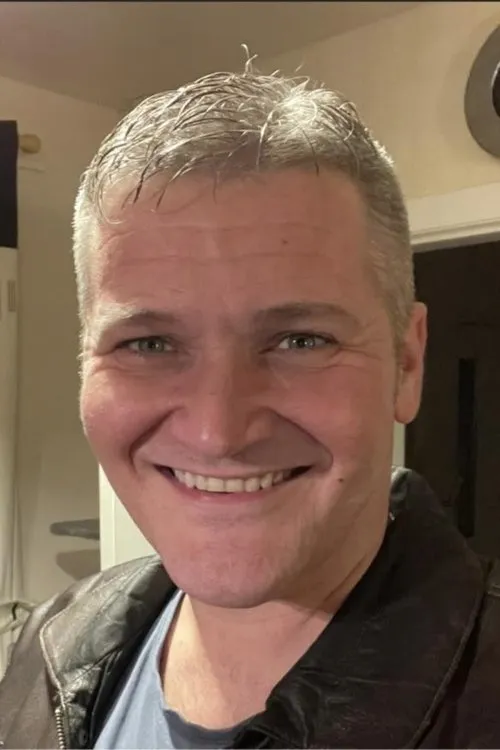 Charlie Vjestica ha trabajado con Lee Sheader en 1 ocasiones